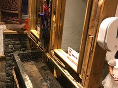 -老牌坊云南鱼豆花火锅(爱建店)