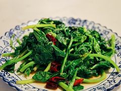 炒时蔬-百年粉蒸牛肉