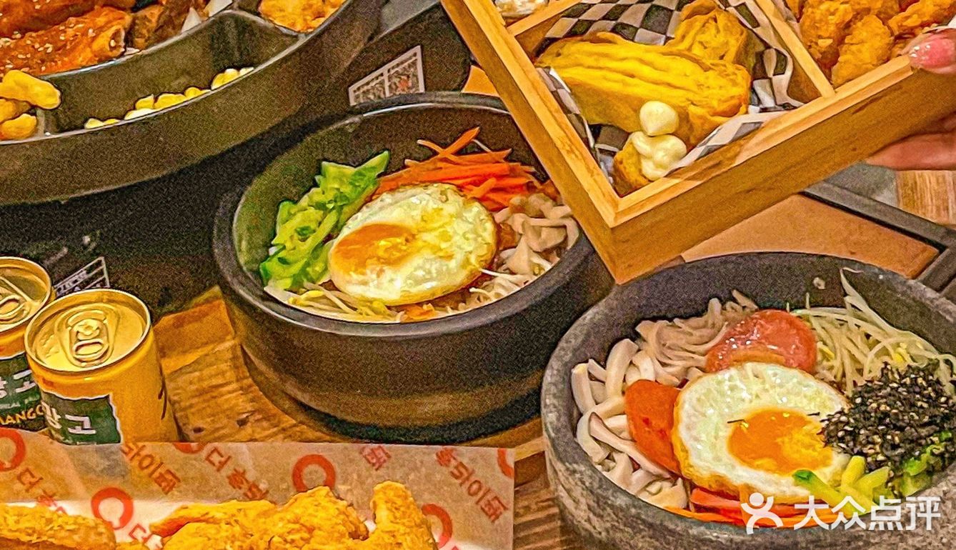 我们四个人都吃不完 卷着芝士拉丝的感觉也太爽了吧！