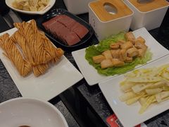 -周姑娘不等味·牛羊肉火锅·螃蟹罗氏虾·烤鱼烤串(高邮店)