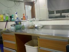 -爱侣宠医·鹦鹉专科·小型哺乳类·异宠专科(灵石路店)