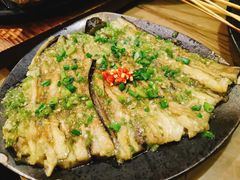 -何师烧烤·香辣蟹·川菜·30年老品牌(太古里旗舰店)