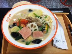 -麻小劲菌汤麻辣烫(体育西路店)
