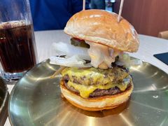 双层芝士牛肉汉堡-魏斯理汉堡(西安沣东吾悦店)