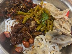 卤肉拌粉-地道战卤粉(名牌大厦店)