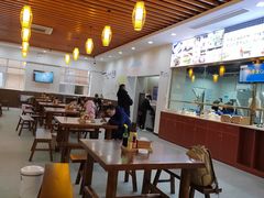 大堂-裕新楼粉面馆·石磨手工粉(四方坪店)