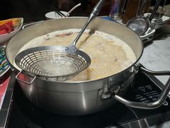 -尚尚仙·酸汤猪手·猪肚鸡火锅(华联万柳购物中心店)