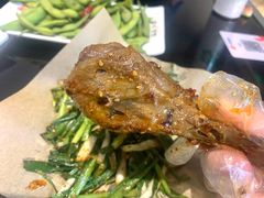 招聘鸭脑壳鸭脑壳-何师烧烤Pro ·江湖川菜·小龙虾·精酿(太古里旗舰店)