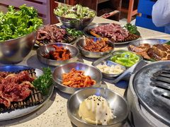 -安小胖韩国烤肉(财富广场画苑小区店)