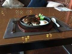 -戈尔登酒店·满堂彩咖啡厅
