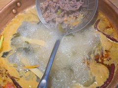 -洱火云南酸菜牛肉火锅(石景山当代商城店)