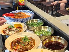 -方铲铲·成都板凳面(滨江银泰店)