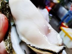 -蚝哥花姐湛江烤生蚝(美丽湾市场店)