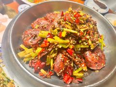 -老码头黑皮肘子锅包肉(赣水路店)
