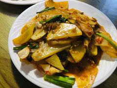 酸菜炒土豆片-88号小吃店·经典云南菜·地道纳西美食