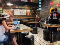 -肥汁米蘭香港米线(定西路店)
