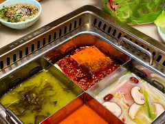 -巴渝瓦肆重庆鲜火锅(宝龙环湖店)
