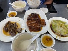 -华香鹅快餐店
