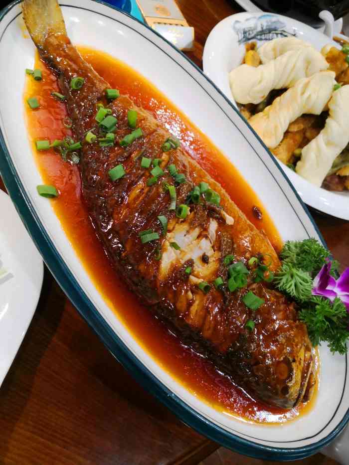 张家小馆(松山店)-"在赤峰找了一家看上去还不错的店,听说开了.