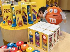 -m豆巧克力世界(上海世茂广场店)