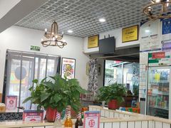 大堂-八两八金·莱芜特色炒鸡(市南漳浦路店)