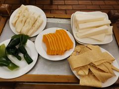 -山城年华老火锅(玉林店)