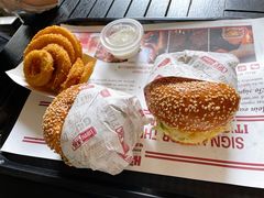 -The Habit Burger Grill 哈比特汉堡(爱琴海店)
