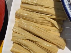 -生活如沸·顺德水牛奶火锅(大学路店)
