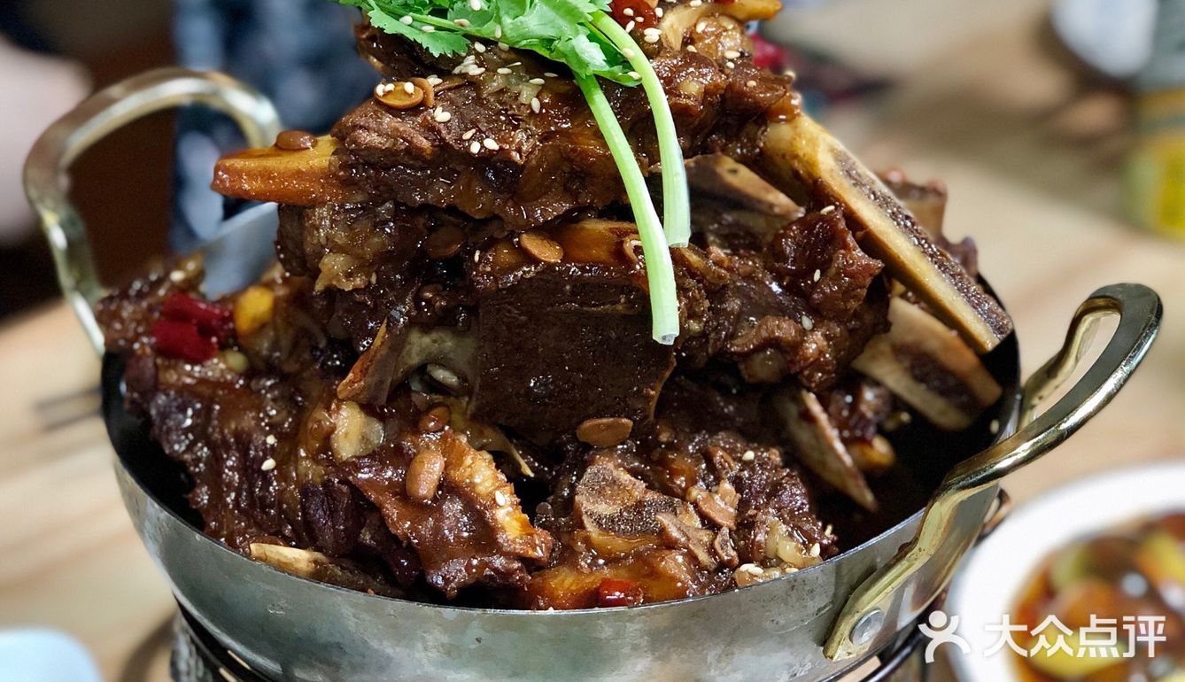 因为肉夹馍🥙我才来想吃[礼花]