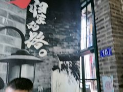 -东口码头·烧鸽子·鱼头泡饼·地方菜(金鹰悦城店)