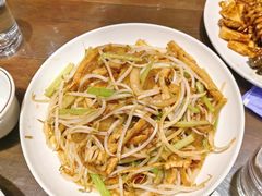 -泉畔人家·老济南经典鲁菜(大明湖店)