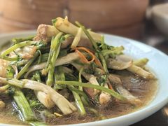 水芹炒豆干-双塔老饭店