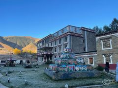 -黑青稞庄园·新式藏餐·牦牛肉汤锅(新都桥店)