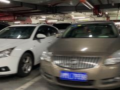 -中山公园-龙之梦停车场