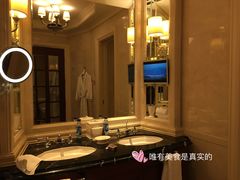 卫生间-广州富力丽思卡尔顿酒店