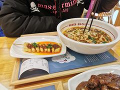 -呷佬·长沙手工米粉(金沙江路店)