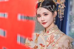 -衣贝姿婚纱礼服馆