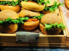 -宏发红西饼屋(天津路店)