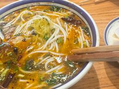 -云阿蛮云南生烫牛肉米线(奉贤路店)