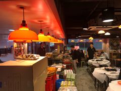 大堂-鲜入围煮花胶鸡海鲜火锅