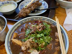 卤煮火烧-门框胡同百年卤煮(新街口店)