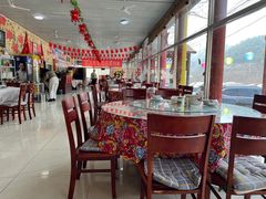 -何适山庄·团餐住宿(水长城P2停车场店)