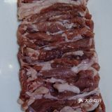 我家就在饭店附近住着了
