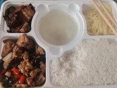-洞庭土菜小炒馆(易发广场店)