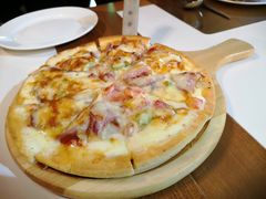 熏鸭肉披萨-勺园西餐厅