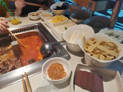 -海底捞火锅鲜切牛肉主题店(长寿路店)