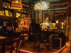 -城墙外BAR