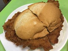 猪扒包-胜利茶餐室