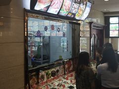 -园中园美食城