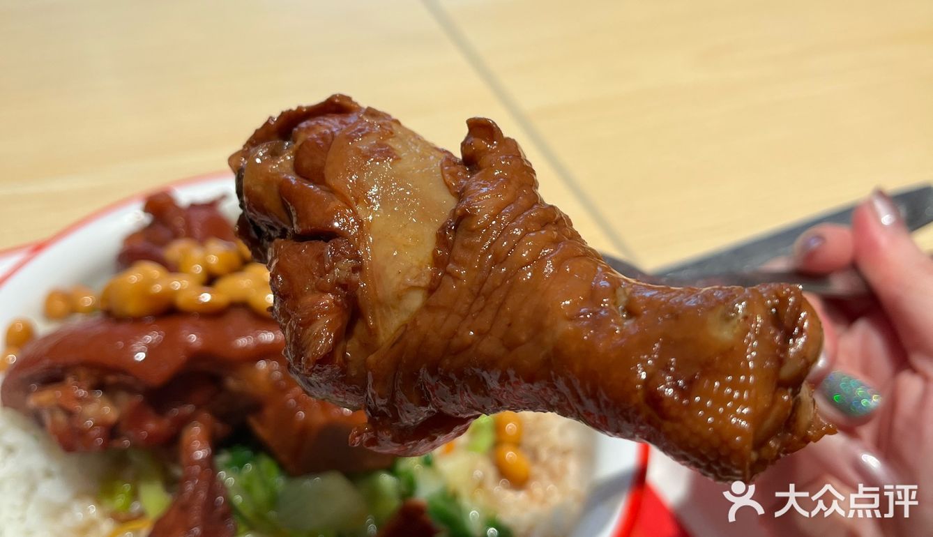 打工人的能量密码！超绝猪脚饭🍖